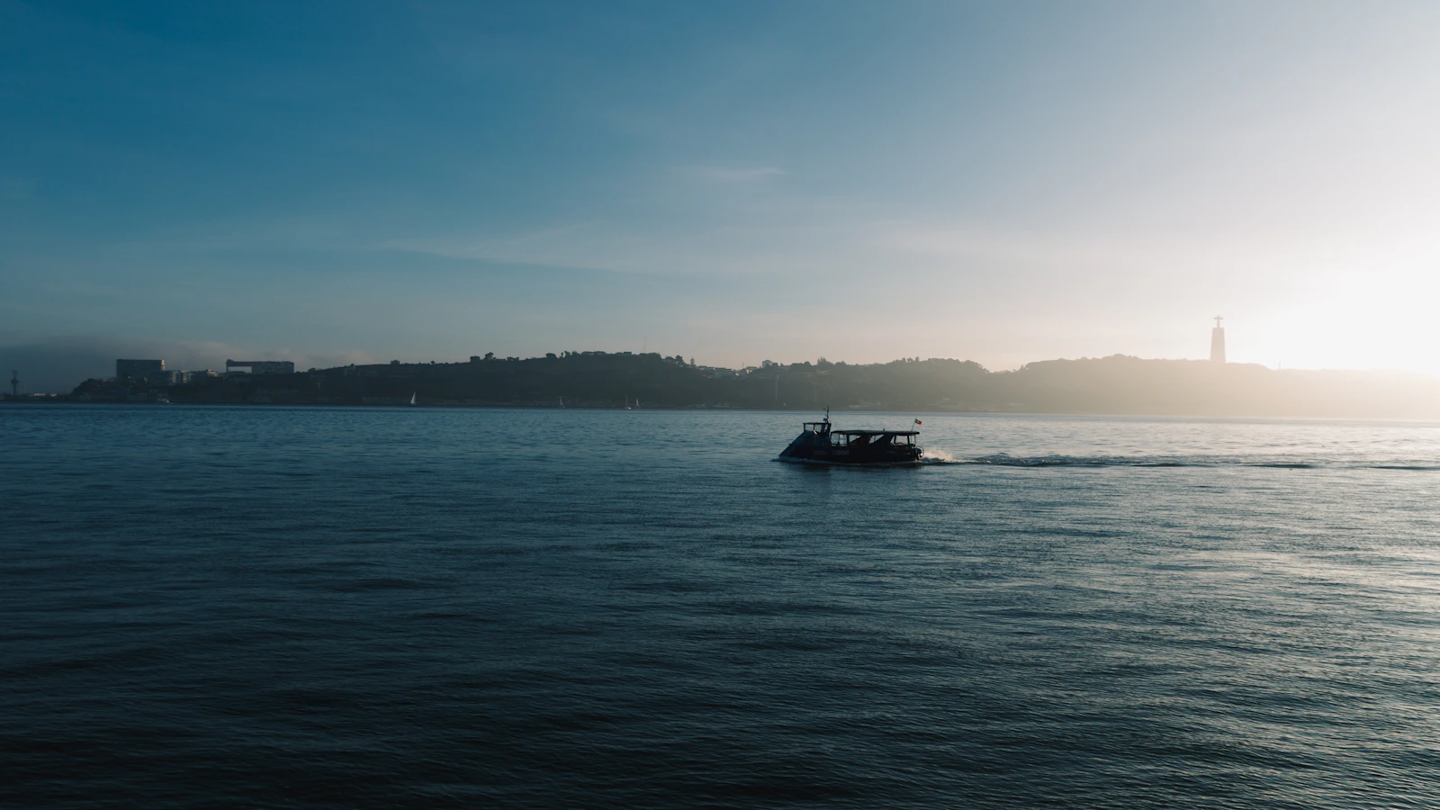 Lisbon Tagus Pontoon Rental